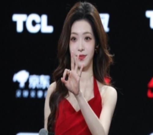 主持人希然晒照：相遇是笑容比昨日灿烂