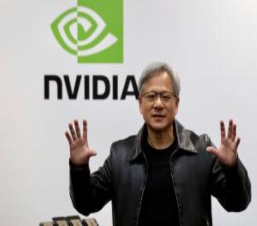 英偉達公布第四財季業績：營收681億美元，淨利潤幾乎翻倍