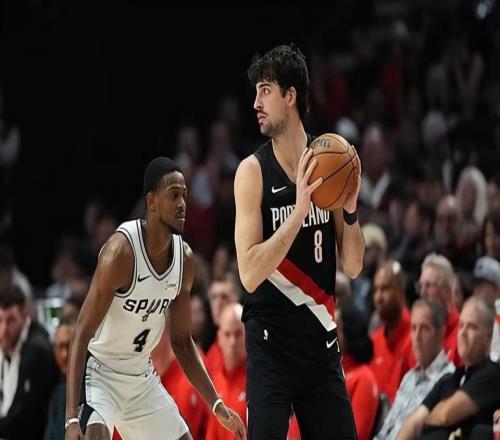 开拓者锋线球星：花季传媒APP下载免费没有应对对手的强度，花季传媒APP下载免费不用做太多的改变