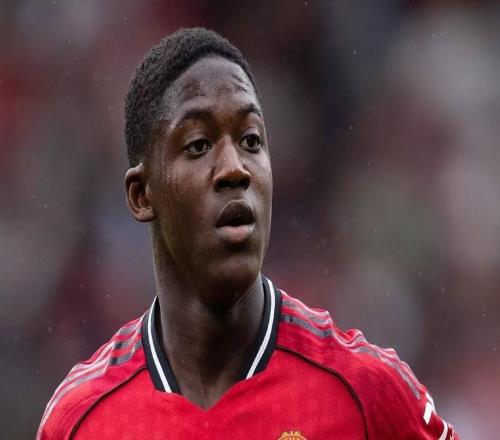 新帥上任給足機(jī)會(huì)，曼聯(lián)20歲希望之星，這回不想去那不勒斯了