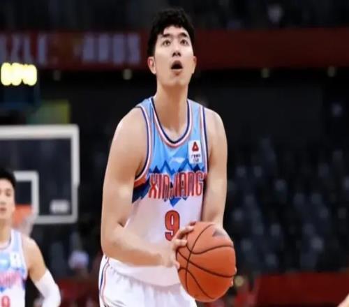 吴冠希宣布新赛季复出崔永熙进行体测,已经接近完全康复