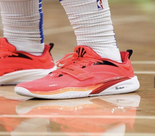 NBA的“帶貨”神話：這些品牌，都是被籃球捧紅的