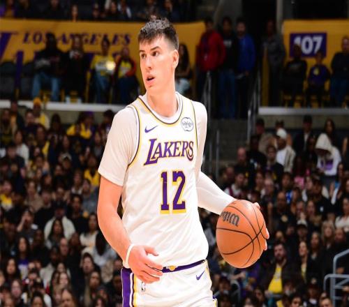 4胜0负+12胜0负!湖人捡漏24岁1200万悍将:两战轰47分当詹皇绝配