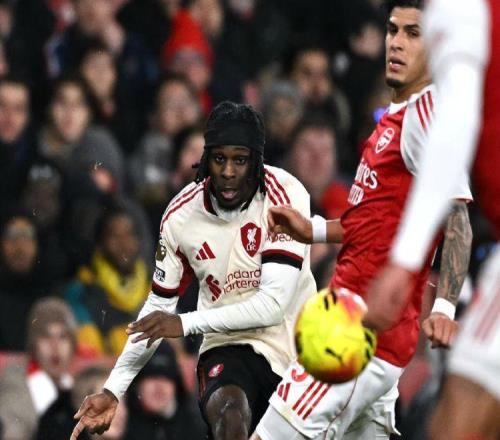 00！強強對決變菜鳥互啄阿森納利物浦互交白卷槍手6分領跑英超