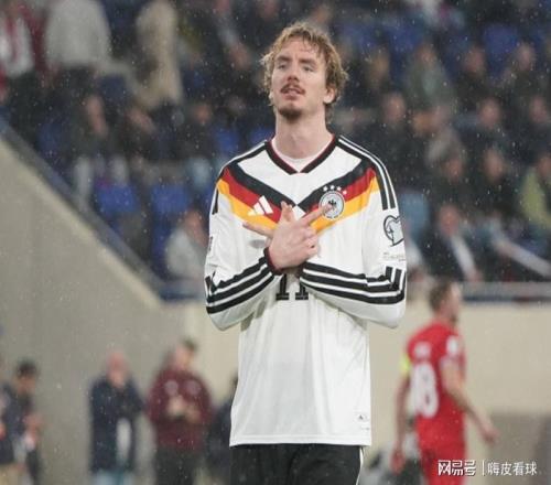 白赚4000万!利物浦标王梦碎,纽卡中锋3场4球,冲击世界杯冠军