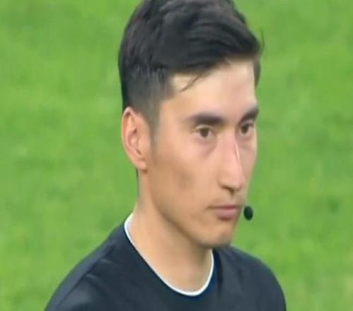 記者：麥麥提江將執法齊魯超賽揭幕戰泰安泰山城建vs青島