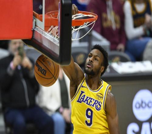 28分惨败暴露短板,两人成湖人安慰!2换1淘到宝+布朗尼最佳一战