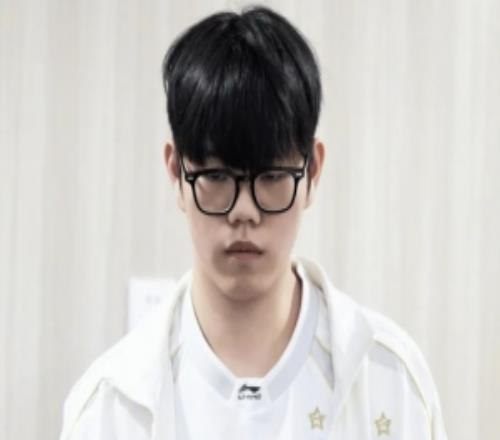 Soboro：Flandre选手很强，季后赛比赛我会带着必胜心态准备