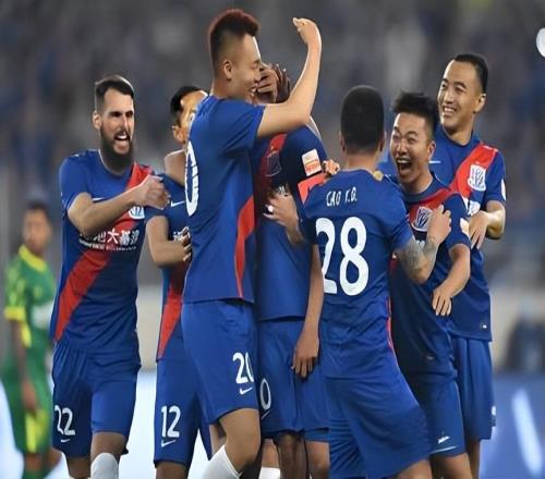 申花新援中卫仅仅用一场比赛，就征服球迷，首秀就带队零封对手