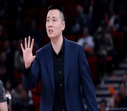 CBA一日3赛!央视直播广东首秀,上海谨防爆冷,浙江德比没有悬念