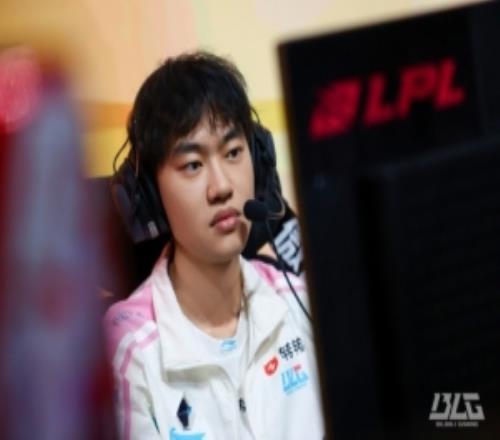 中韓賽區先鋒賽四位中單數據對比：Knight對線經濟差759