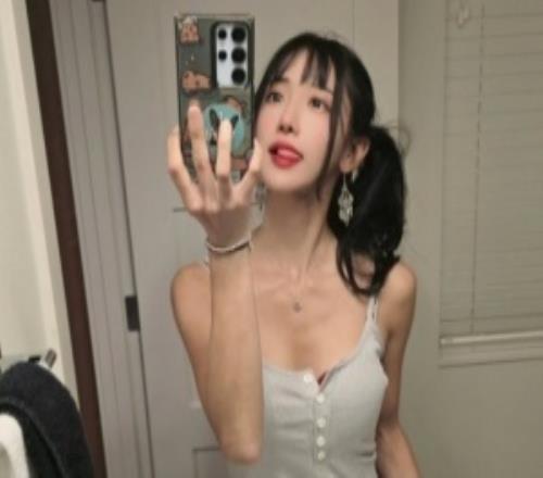 性感女主播滑雪被困"慘死"本人回應：我咋不知道