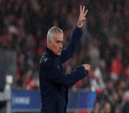 穆里尼奥近9场欧冠淘汰赛不胜,为欧冠历史最长纪录