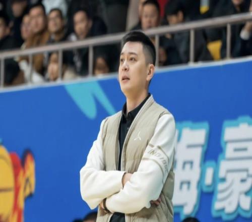 杨鸣：联赛首战会拼尽全力，要为球迷战斗并展现最好的精神面貌