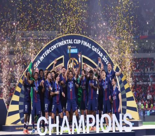 单赛季六冠有多难历史仅三队做到,巴黎差点七冠,09梅西太恐怖