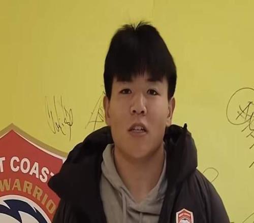 邵佳一照搬教练团队，国足新阵容有望年轻化朱鹏宇+徐彬值得一试