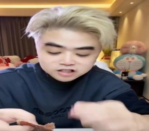 朱開：哥哥要是不打挺可惜的18號(hào)之前只會(huì)有續(xù)約不續(xù)約就進(jìn)池子