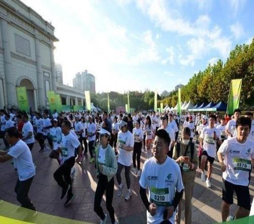 六百餘名“總裁”激情開跑,“郵儲銀行杯”第六屆上海市開發區運動會圓滿閉幕