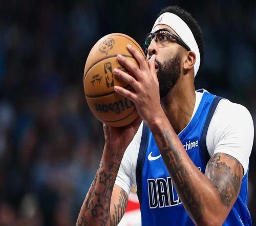 独行侠主教练基德谈戴维斯,在202526赛季NBA开局阶段的身体状况