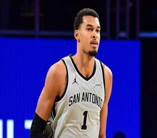 爆冷!马刺终结雷霆16连胜,文班亚马22+9,一战可以看清四个事实