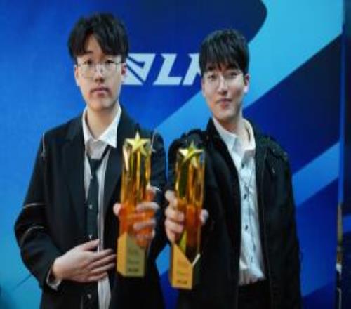 AL.Kael：很高興能拿到年度最佳輔助獎項，感謝AL所有人和粉絲們