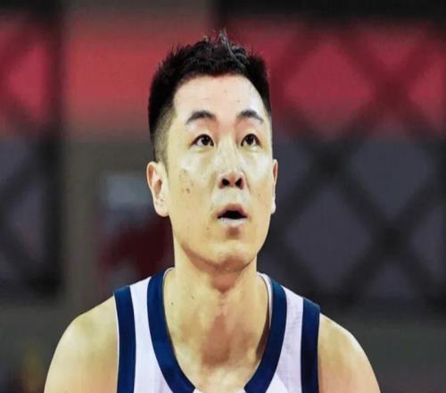 山東勝?gòu)V廈！鮑威爾克里斯主導(dǎo)，陳林堅(jiān)連進(jìn)關(guān)鍵球，廣廈僅靠布朗