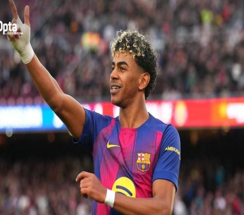 首次戴帽,亚马尔是本世纪西甲上演帽子戏法最年轻的球员