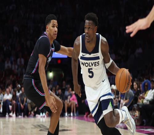 愛(ài)德華茲33+3+5創(chuàng)NBA歷史第1神跡，森林狼完勝熱火！威金斯12中4