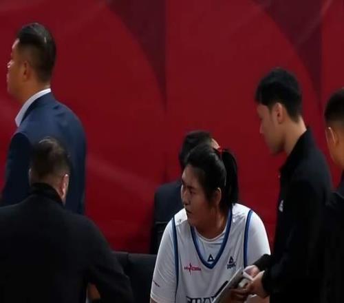 山东女篮惨败山西队,张子宇正负值最低拖累球队,宫鲁鸣看走眼了