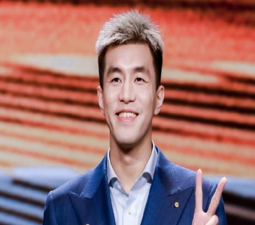 官宣復出！只打2場，郭艾倫還在爭取全明星