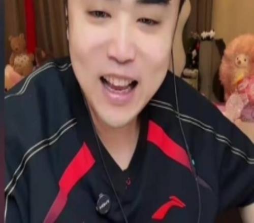 朱开谈G230BFX：到底是谁在吹LCK啊，BFX伪强队都给我笑他！