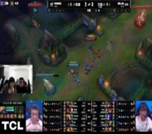 Tian：小虎这沙皇太坑了吧，他是不是飞错方向了，怎么往兵上飞