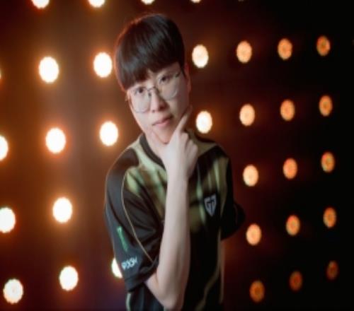 Kiin：并不觉得花季传媒APP下载免费能很轻松地拿下冠军，花季传媒APP下载免费也是人