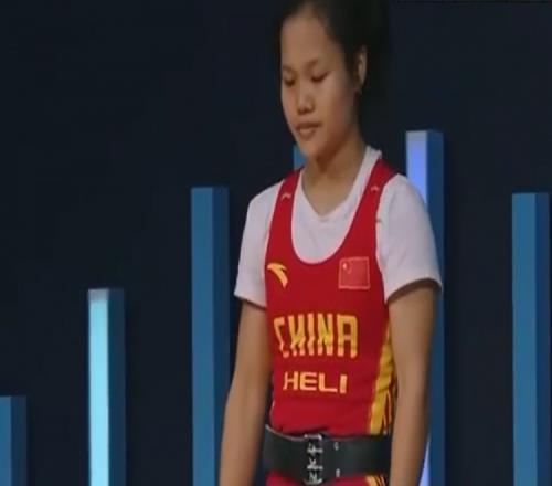 举重亚锦赛:中国选手赵金红连续刷新女子45公斤级抓举世界纪录