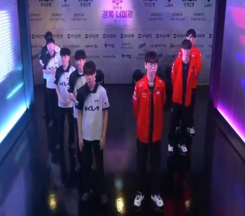 T1俱乐部:Oner和Keria因健康原因无法出席今天的粉丝见面会