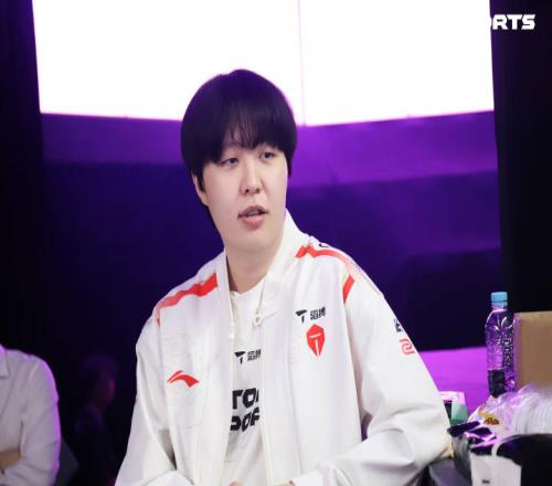 讓我犧牲還想贏Kanavi單場KDA高于2.6的比賽TES全勝反之全敗