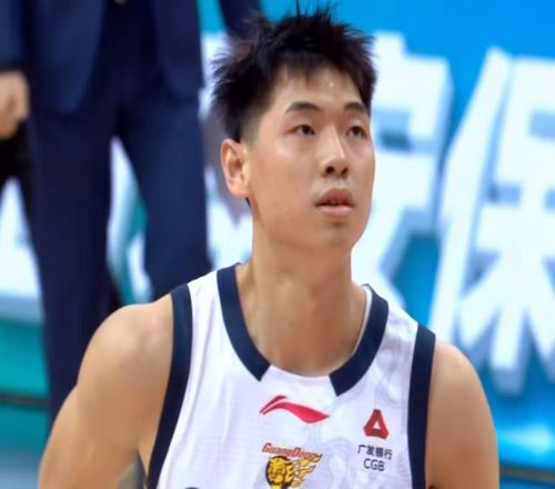 崔永熙还不够!CBA最强锋线或被杜锋看中,曾驰援广东队夺冠!