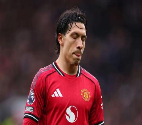 利马伤情反复恐无缘战维拉!曾因伤重想退役,或迫使曼联买范德芬