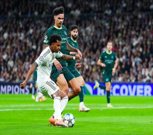 12!欧冠巅峰对决:14亿豪门惨遭逆转近8场2胜12.1亿战舰4连胜