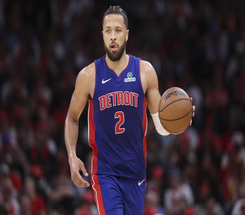 状态出色!康宁汉姆24中12砍下30分6篮板10助攻