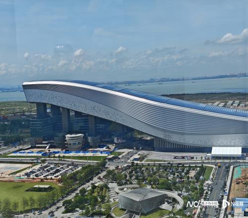 實探深圳前海冰雪世界開業(yè)：滑雪體驗受專業(yè)認可，配套待完善