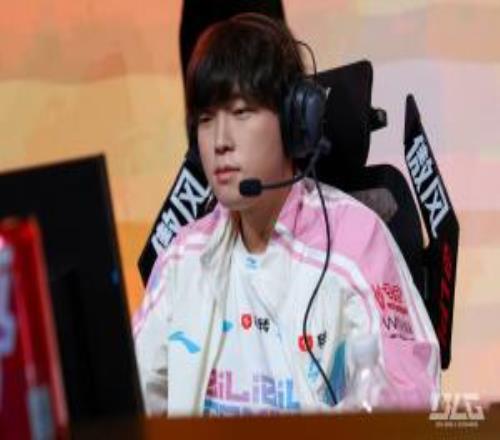 TopGap!Bin大哥对线直接打爆Xiaoxu18823豪华战绩支配JDG