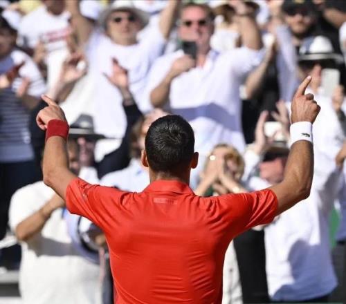 名宿称德约拿大满贯冠军需要运气,澳网官方力挺斯瓦泰克2026夺冠