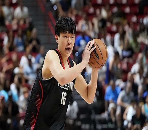 開拓者記者：楊瀚森NBA首秀會(huì)遇上戈貝爾和森林狼，這是一次打爆