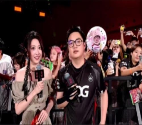 14歲無畏契約超凡發(fā)帖表示3年后加入EDG康康回應(yīng)：有夢想是好事