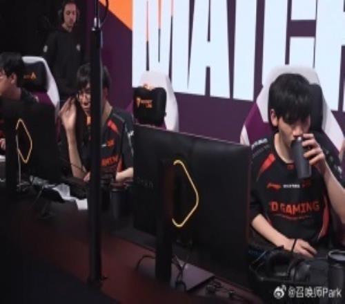 贴吧热议JDG战胜LYON：这打野不是假赛连放三条龙这是人想出来的