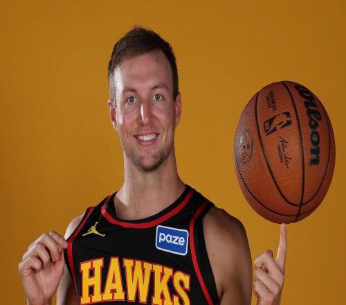 Shams:湖人将文森特和一个次轮送至老鹰,换来卢克肯纳德