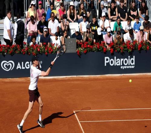 斯塔布斯看好辛纳红土称霸法网夺冠，约翰逊称高芙红土抢班夺权
