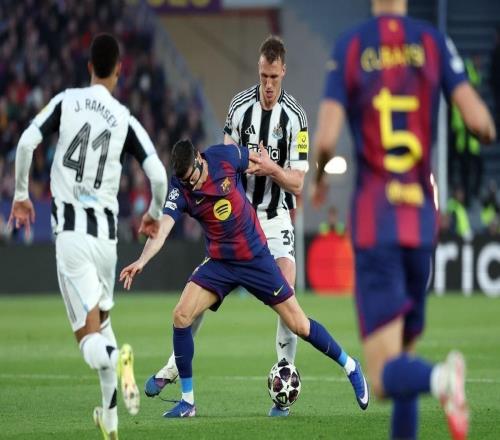 势如破竹,巴萨取得各项赛事主场16连胜,期间打入57球