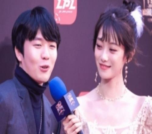 伤得太深！小钰分手后主持全程低迷却被批"摆臭脸"